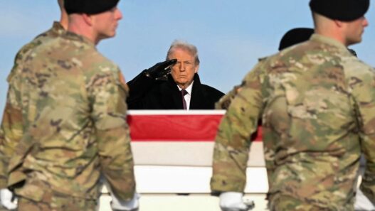 USA News: US-Militär beginnt Vergeltungsschlag gegen IS in Syrien - Politik - SZ.de