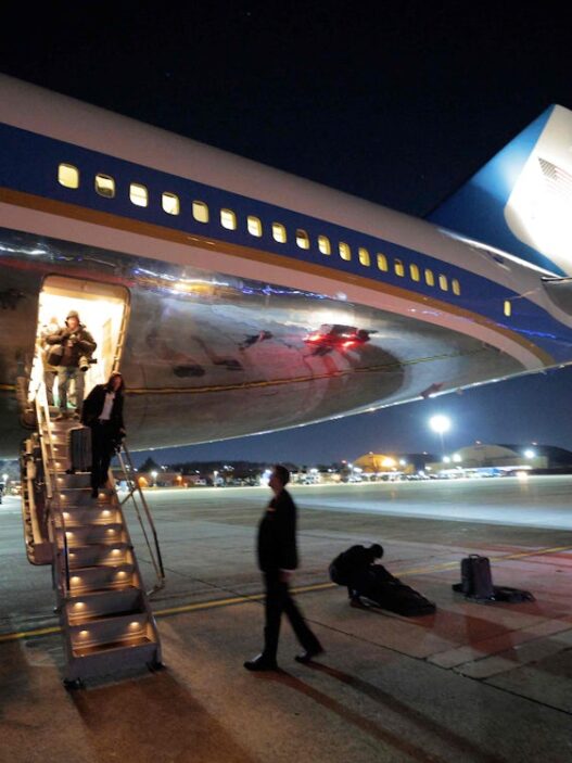 WEF 2026 in Davos: Trump nach Flugzeugpanne jetzt auf dem Weg nach Davos - Wirtschaft - SZ.de
