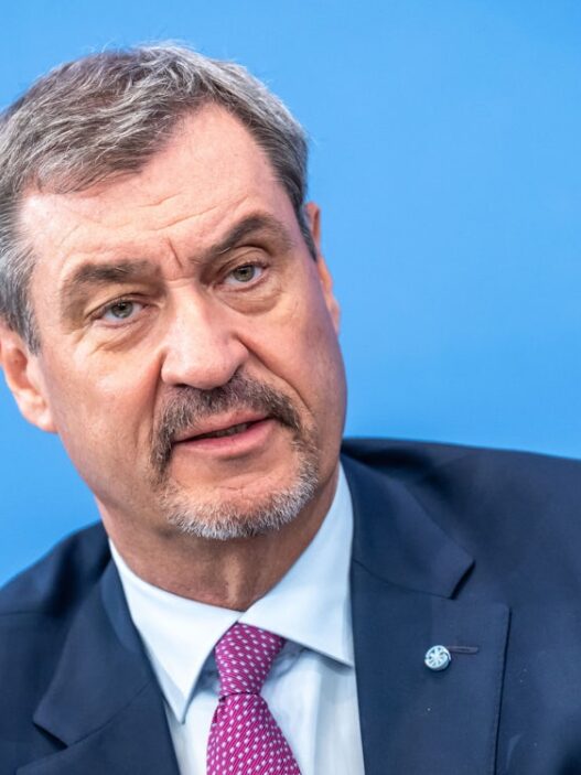 Liveblog zur Bundesregierung: Söder offen für höhere Abgaben für Reiche - Politik - SZ.de