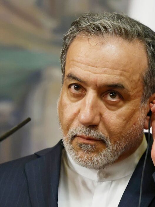 News zu Iran: Iran reagiert misstrauisch auf Trumps Verlängerung der Waffenruhe - Politik - SZ.de