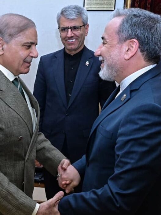 News zu Iran: Irans Außenminister in Moskau eingetroffen - Politik - SZ.de