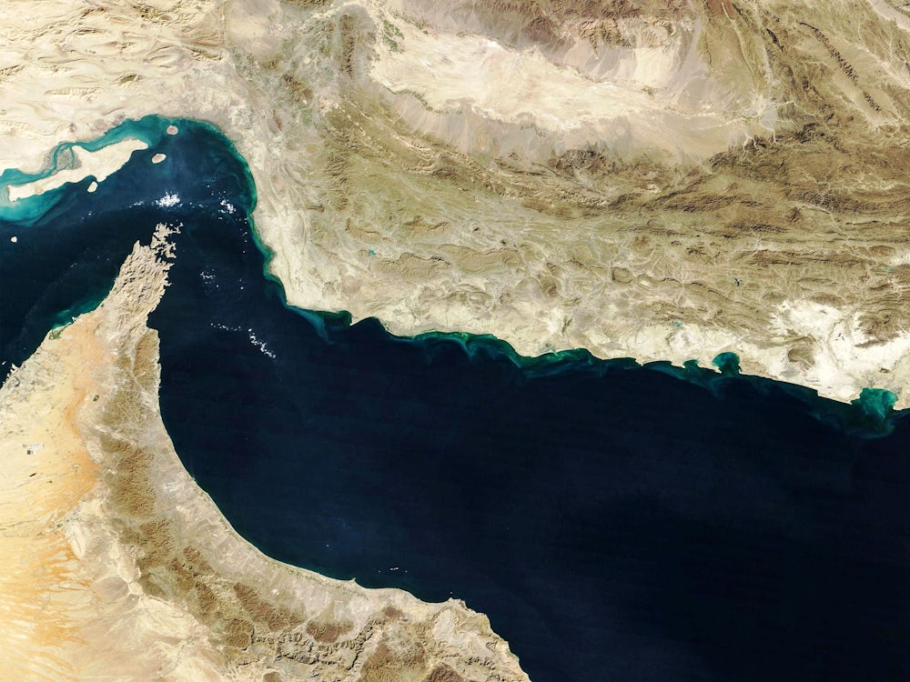 News zu Iran: USA: US-Blockade der Straße von Hormus in Kraft getreten - Politik - SZ.de