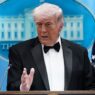 USA News: Trump: Schütze drang nicht in den Festsaal ein - Politik - SZ.de