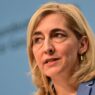 Liveblog zur Bundesregierung: Bericht: Kinderlose sollen mehr in Pflegeversicherung zahlen - Politik - SZ.de