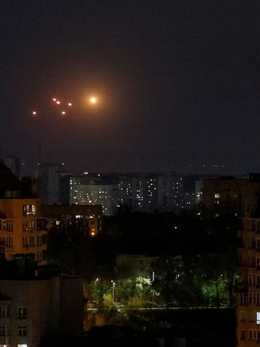 Ukraine News: Schwere Angriffe auf Kiew und in Donezk-Region - Politik - SZ.de