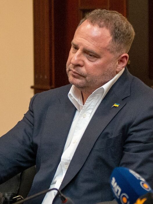 Ukraine News: Selenskij-Vertrauter Jermak in U-Haft - Politik - SZ.de
