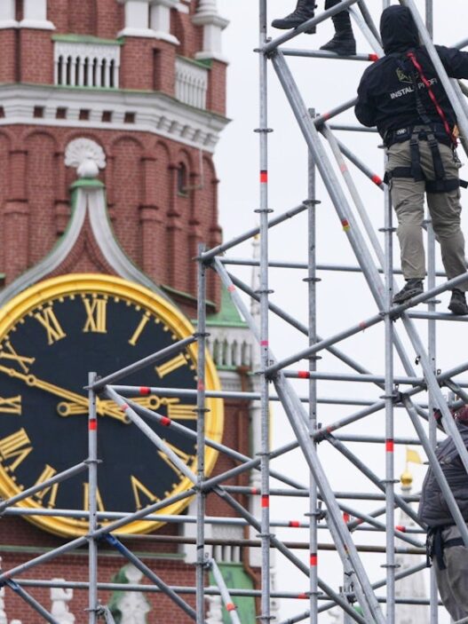 Ukraine News - Vor Moskauer Parade: Selenskij warnt Vertreter anderer Staaten - Politik - SZ.de