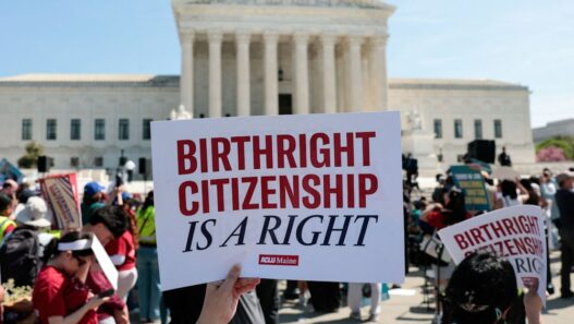 USA News - Niederlage für Trump: US-Supreme Court verteidigt Recht auf Staatsangehörigkeit per Geburt - Politik - SZ.de
