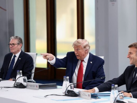 USA News: Trump behauptet, Starmer werde als britischer Premier zurücktreten - Politik - SZ.de