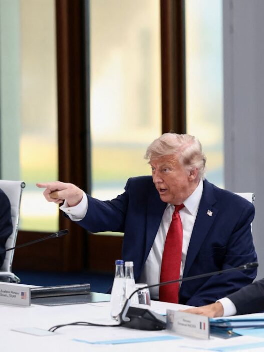 USA News: Trump behauptet, Starmer werde als britischer Premier zurücktreten - Politik - SZ.de
