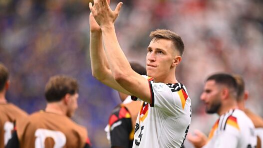 WM 2026: Schlotterbeck soll Mannschaft zum Spiel gegen Ecuador begleiten - Sport - SZ.de