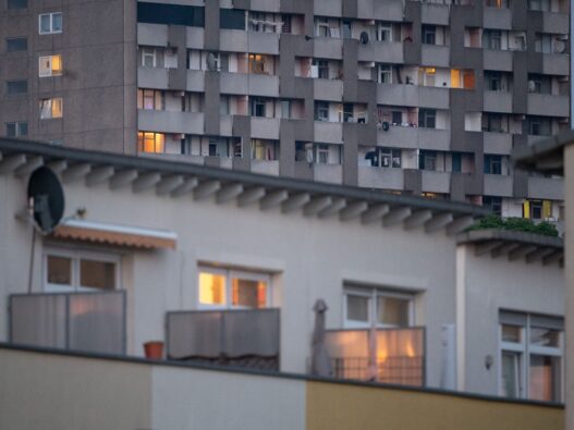 Neues zur Bundesregierung: Union will Lockerungen beim Mieterschutz - Politik - SZ.de