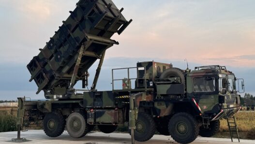 Ukraine News: Selenskij will Militärs nach Einschlägen in Munitionslager bei Kiew bestrafen - Politik - SZ.de