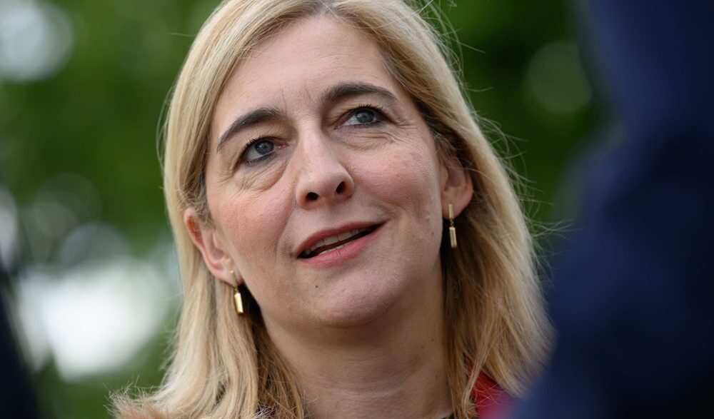 Bundespolitik: Kanzleramtschefin spricht von „gemeinsamer Kraftanstrengung“ vor Kabinettsklausur - Politik - SZ.de