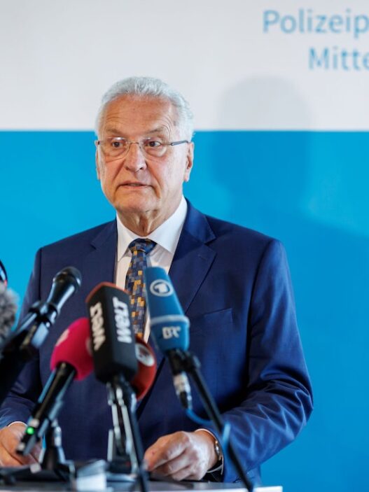 Hitzewelle: Herrmann hält SPD-Vorschlag zu Klimaanpassung für Bürokratie - Panorama - SZ.de