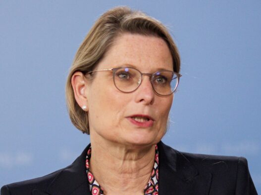 Hubig will Mietern Einbau von Klimaanlagen und Sonnenblenden erleichtern - Politik - SZ.de