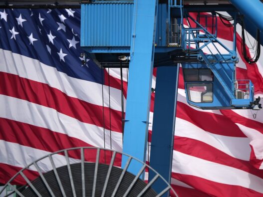USA News: Von Demokraten regierte Bundesstaaten klagen gegen neue Trump-Zölle - Politik - SZ.de