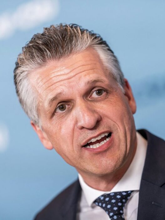 Frei und Hubig: Bundeszwang gegen eine AfD-Landesregierung möglich - Politik - SZ.de