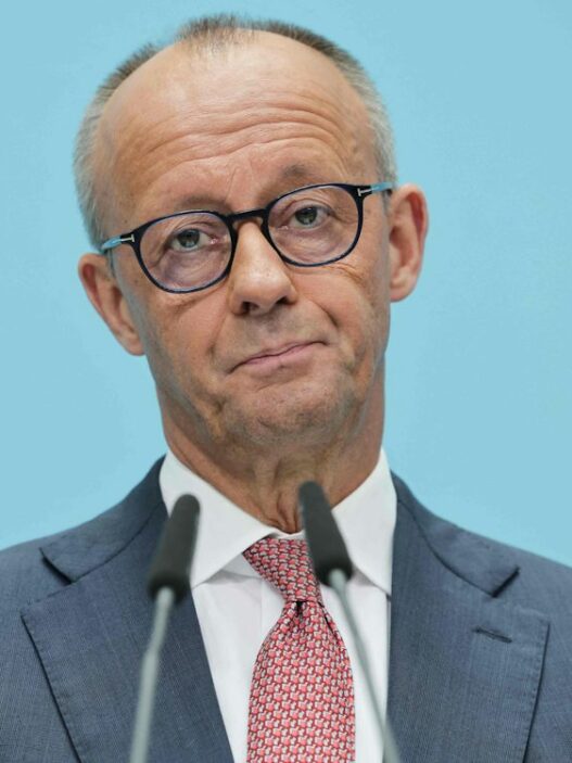 Newsblog zur Bundespolitik: Kritik an Merz-Äußerungen zur privaten Krankenversicherung - Politik - SZ.de