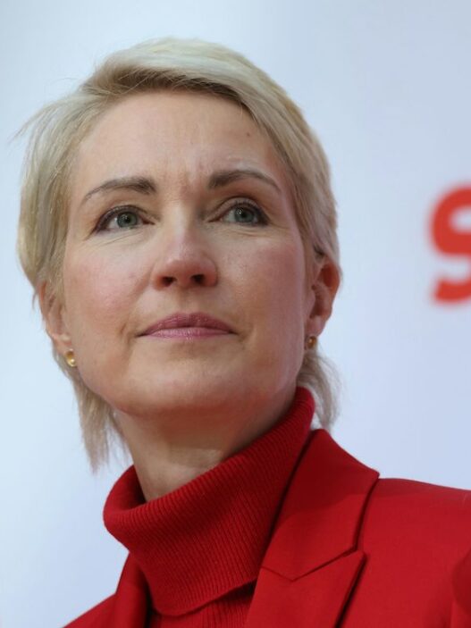 Newsblog zur Bundespolitik: Schwesig dringt auf Treffen von Merz mit Ministerpräsidenten - Politik - SZ.de