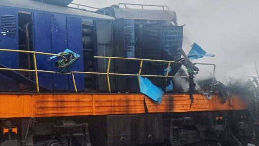 Ukraine News: Russland greift Zug an – britischer Ex-Premier Johnson in der Nähe - Politik - SZ.de