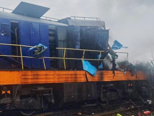 Ukraine News: Russland greift Zug an – britischer Ex-Premier Johnson in der Nähe - Politik - SZ.de