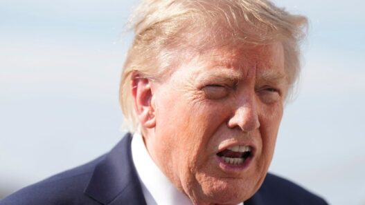 USA News: Streit um Transmenschen im Militär: Trump zieht vor Supreme Court - Politik - SZ.de