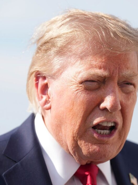 USA News: Streit um Transmenschen im Militär: Trump zieht vor Supreme Court - Politik - SZ.de