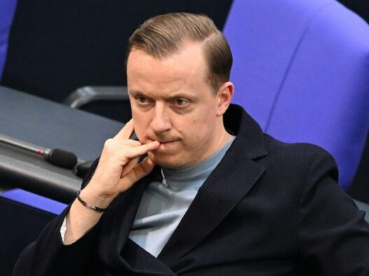 Bundesregierung: Bundestag hebt Immunität von SPD-Abgeordnetem Ahmetovic auf - Politik - SZ.de