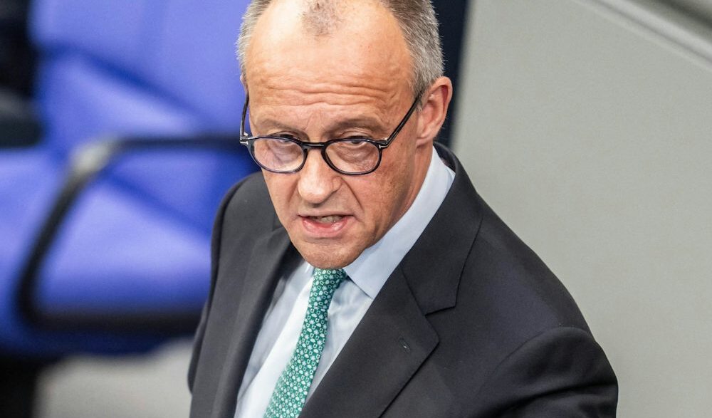 Bundesregierung: Merz: Ukraine-Hilfe nicht zulasten von Sozialausgaben - Politik - SZ.de